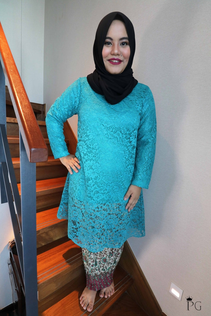 Elsa Kurung Lace Turqoise Set