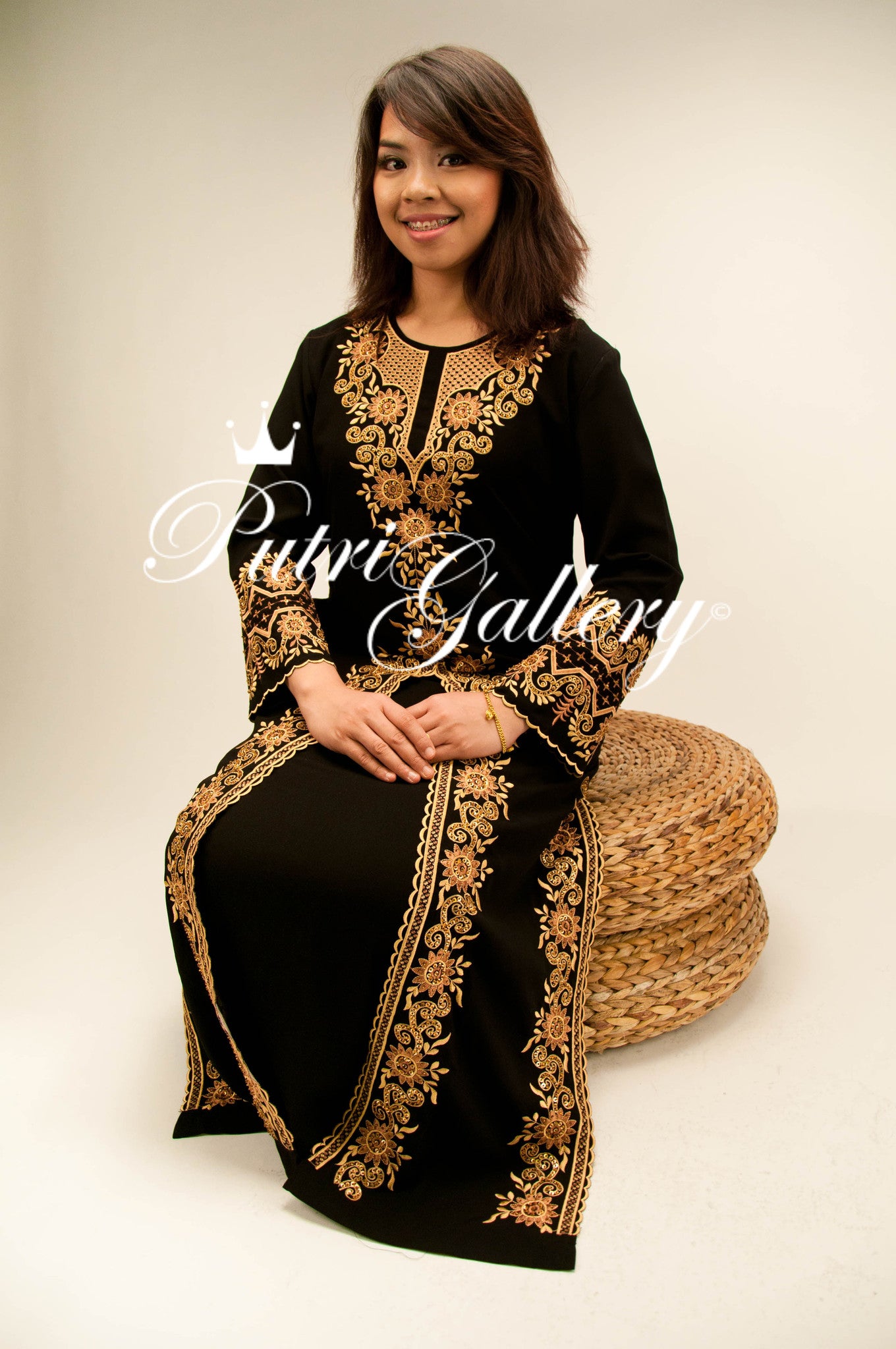 Putri Arabia Abaya