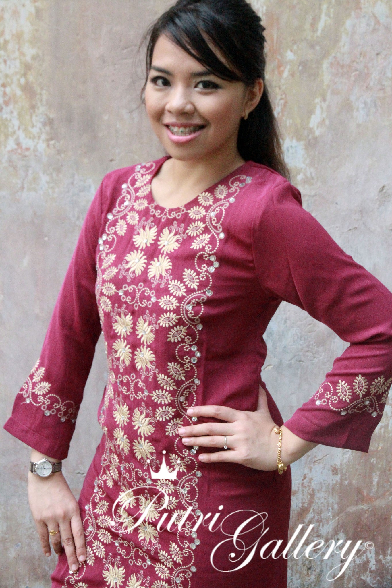 Putri Bunga (Maroon)