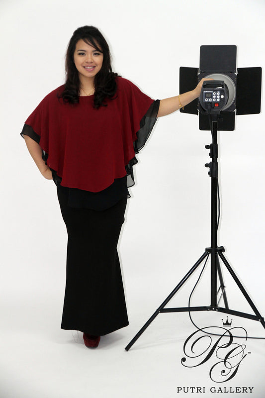 Julia in Maroon/Black