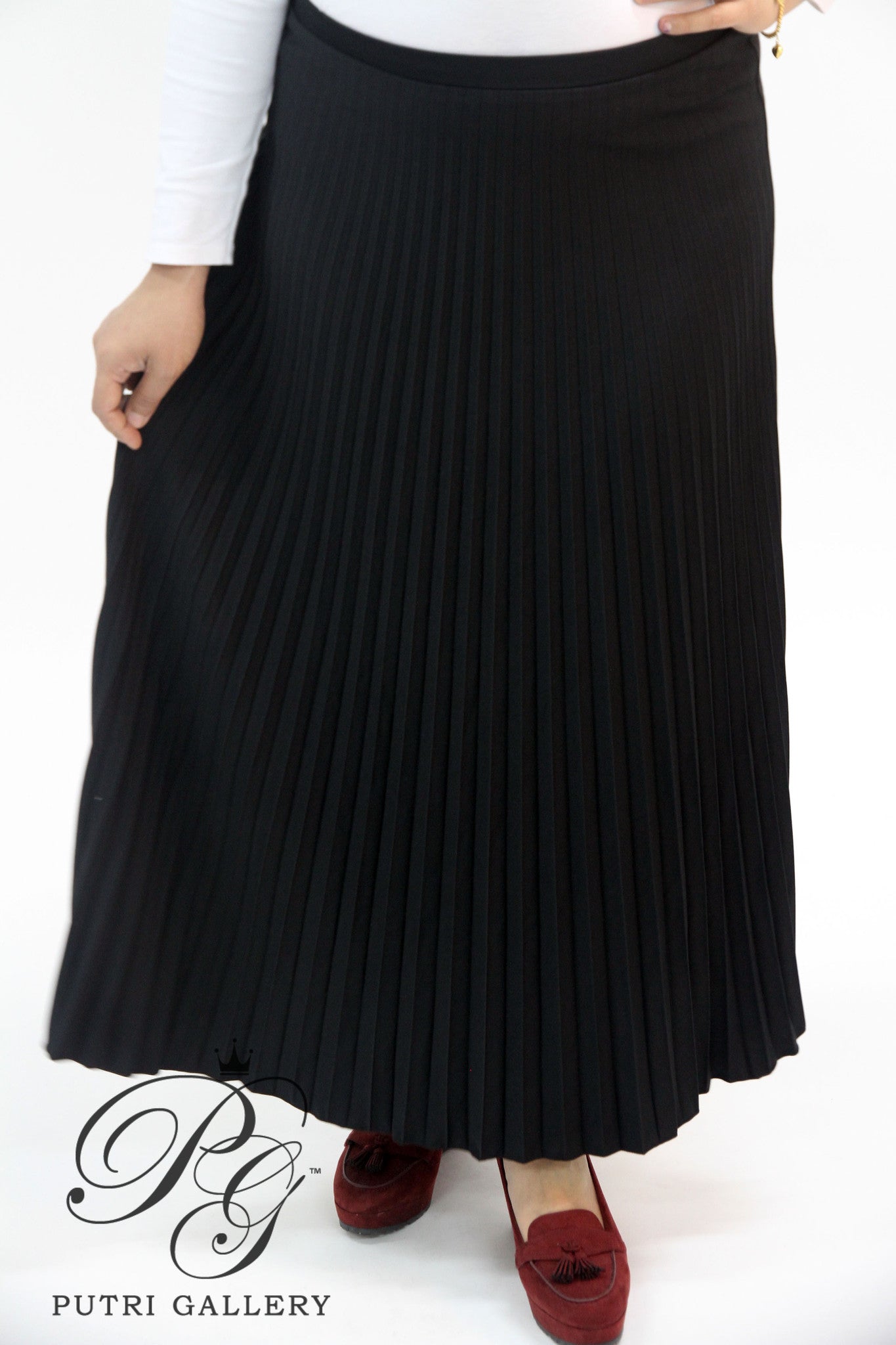 Accordian Pleated Skirt (Black)