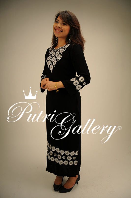 Putri Bunga Mira (White Lining)